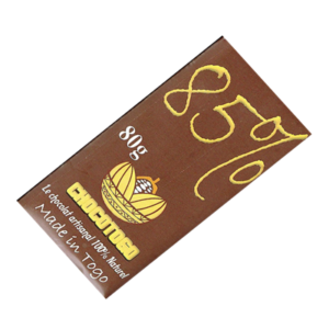 Ce chocolat fermenté biologiquement, récolté à la main dans les forêts de Kpalime, est produit à 85 % de cacao. Le beurre de cacao n'est pas enlevé! …
